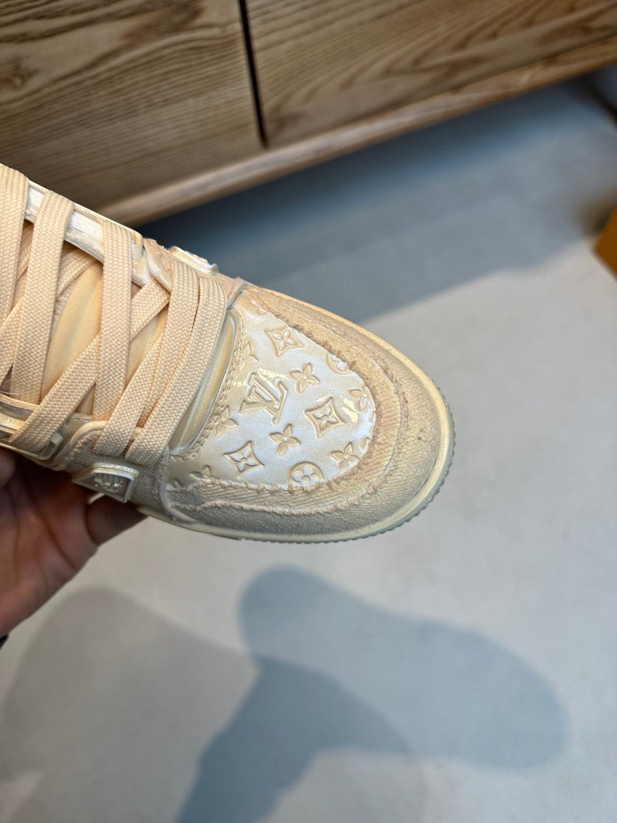 LV TRAINER MONOGRAM DENIM WHITE BEIGE SNEAKE