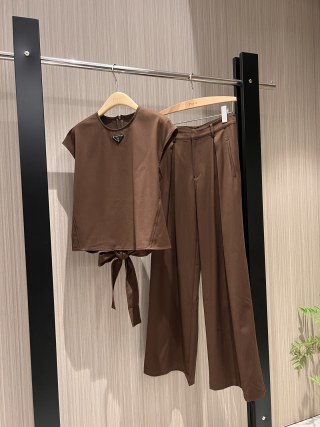 Prada Bow Tie T-shirt and Trouser Set Brown and Gray Wool Polyester