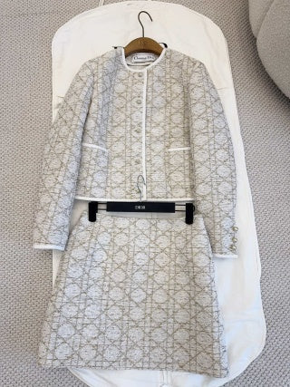 CD 25 Diamond Suit Beige White Cotton Polyester