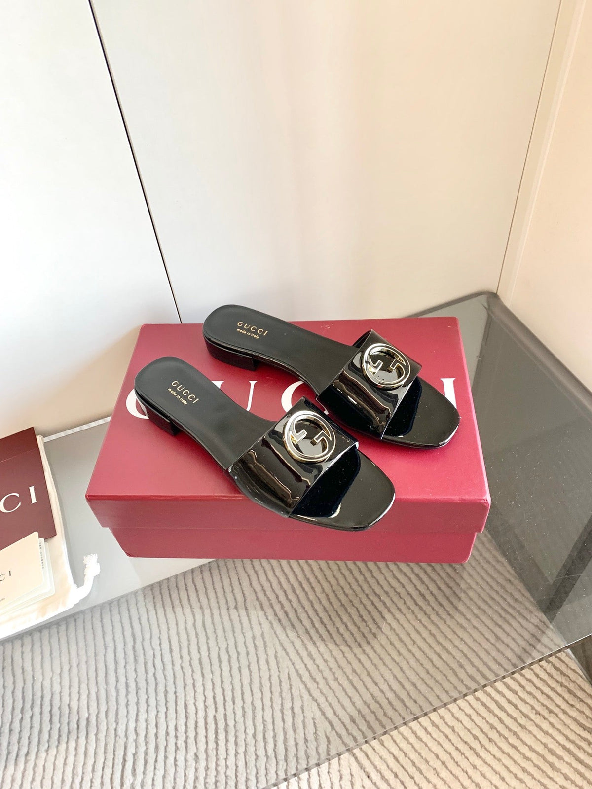 Gucci 2026 Double G Rhinestone Buckle Flat Slippers Leather 765958