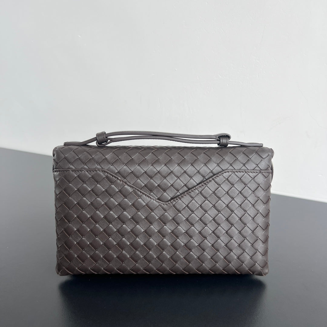 BV Knot Lock 25cm Bag Intecciato Leather 539793