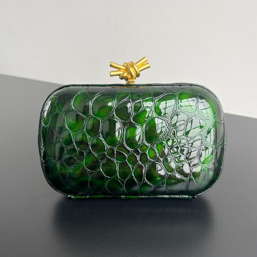 BV Knot Pearlescent Crocodile Pattern Bag Leather 539815