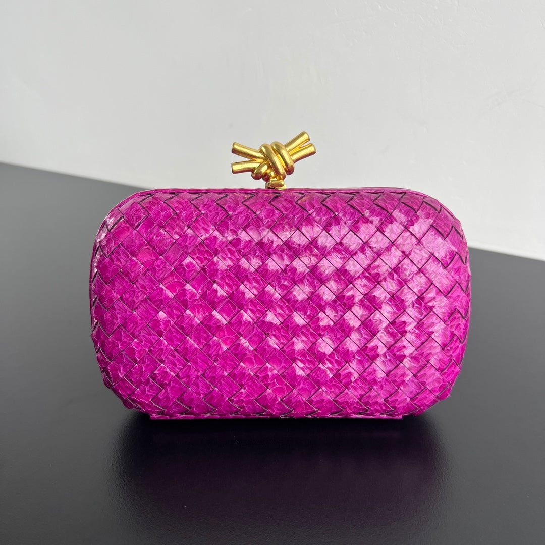 BV Knot Pattern Bag Leather 539826