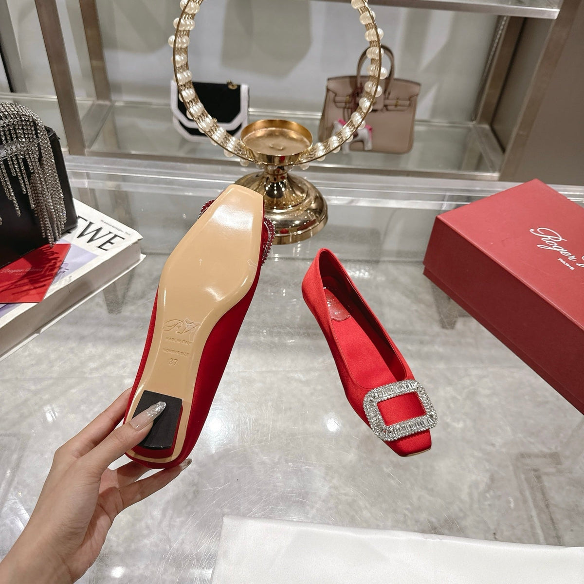 Bell Viv 25 Pumps Red Imported Silk 300732