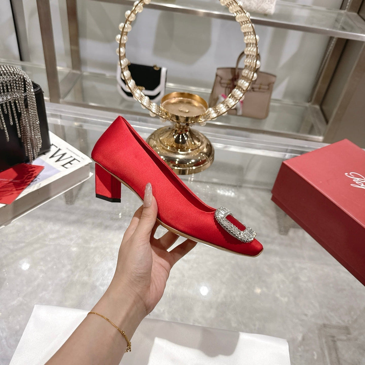 Bell Viv 25 Pumps Red Imported Silk 300732