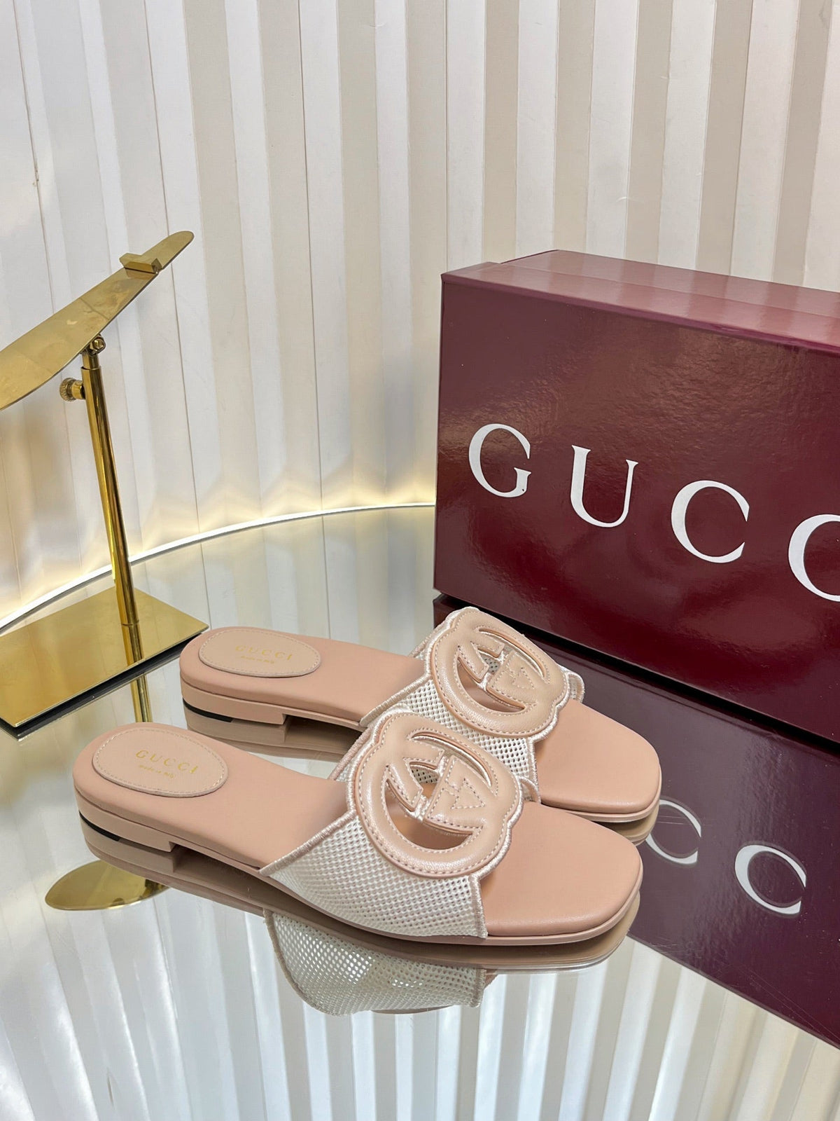 Gucci 2026 Interlocking G Flat Slide Sandals Cowhide Leather 768063