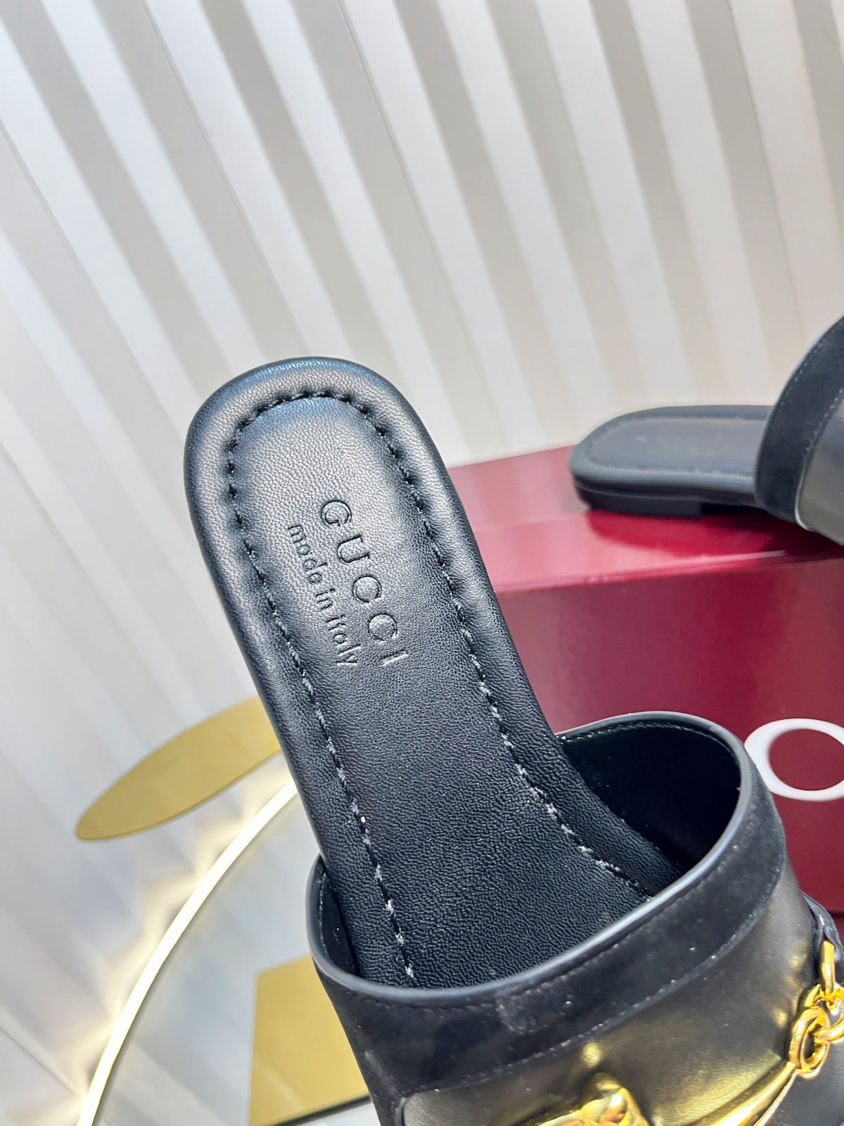 Gucci 2026 Women's Slide Sandals Suede Leather 767990