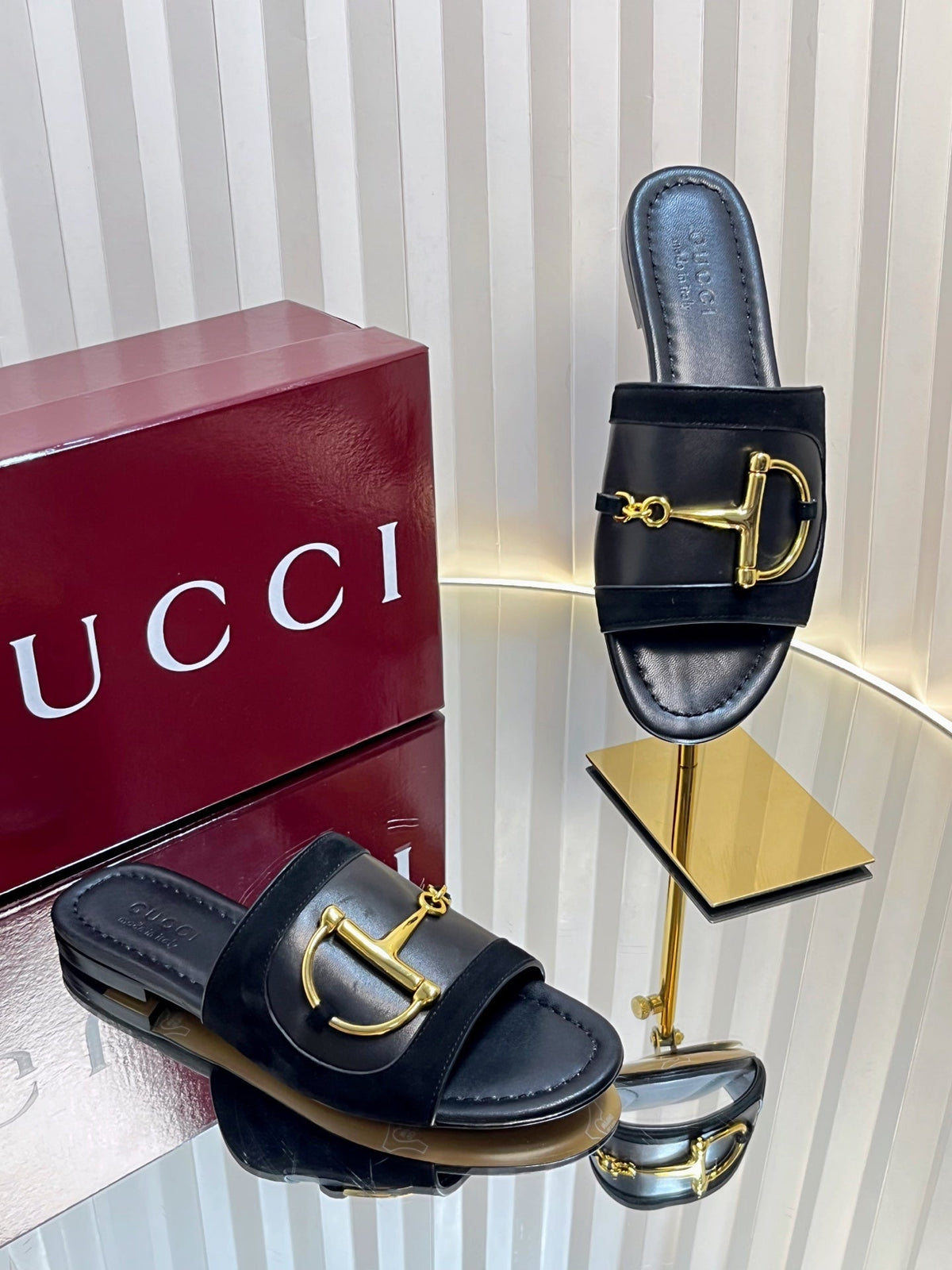 Gucci 2026 Women's Slide Sandals Suede Leather 767990