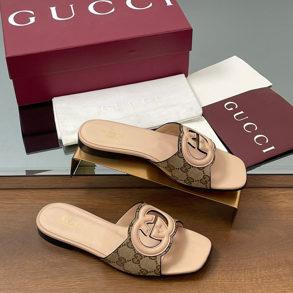 Gucci 2026 Women's Slide Sandal With Interlocking G Canvas Leather 765471