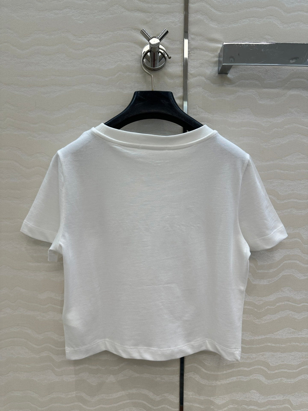 LV 25 Simple Generous T-shirt White Red Black Cotton