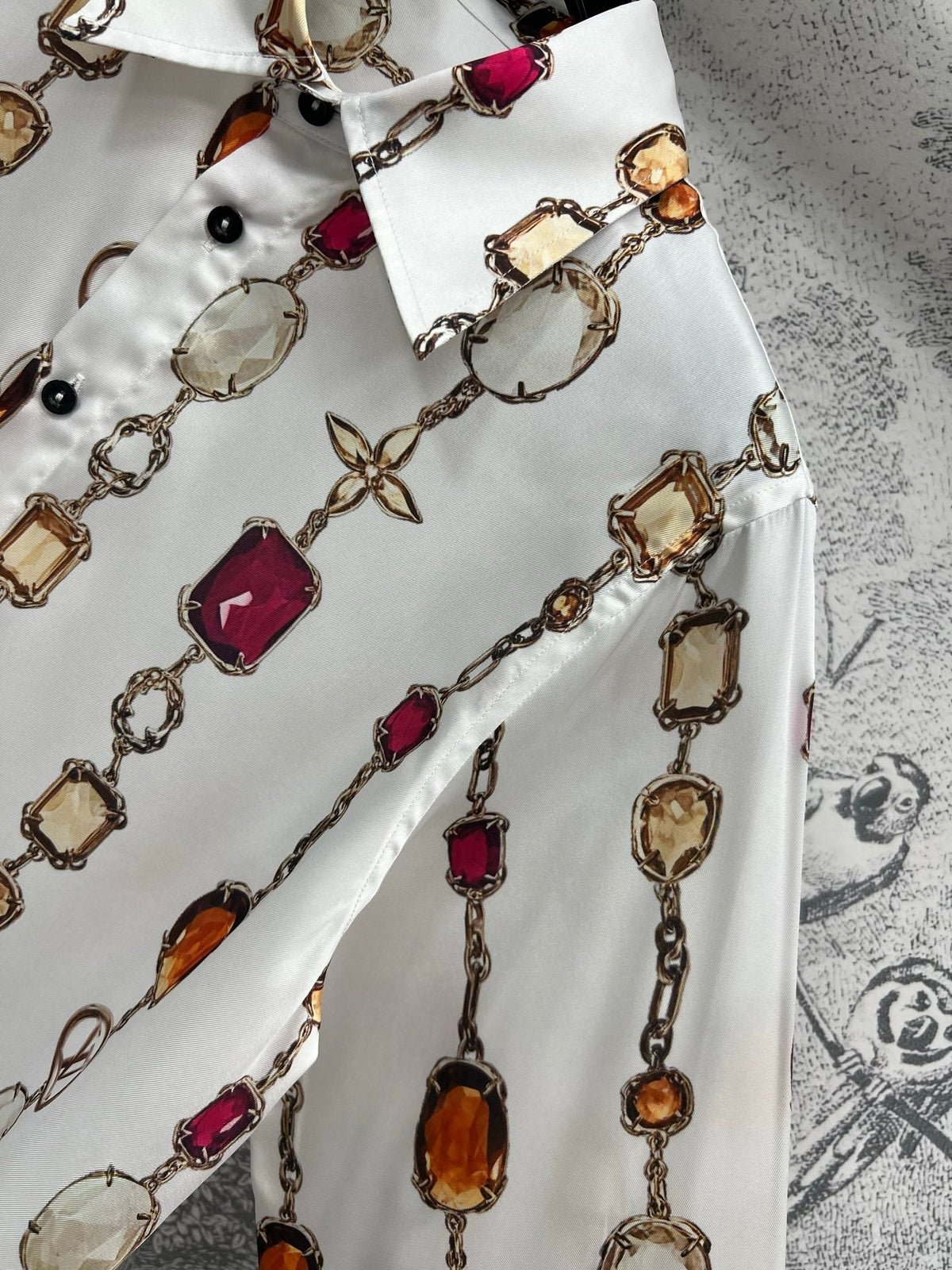 LV 25 Decorative Pattern Gemstone Chain Set White Poliester