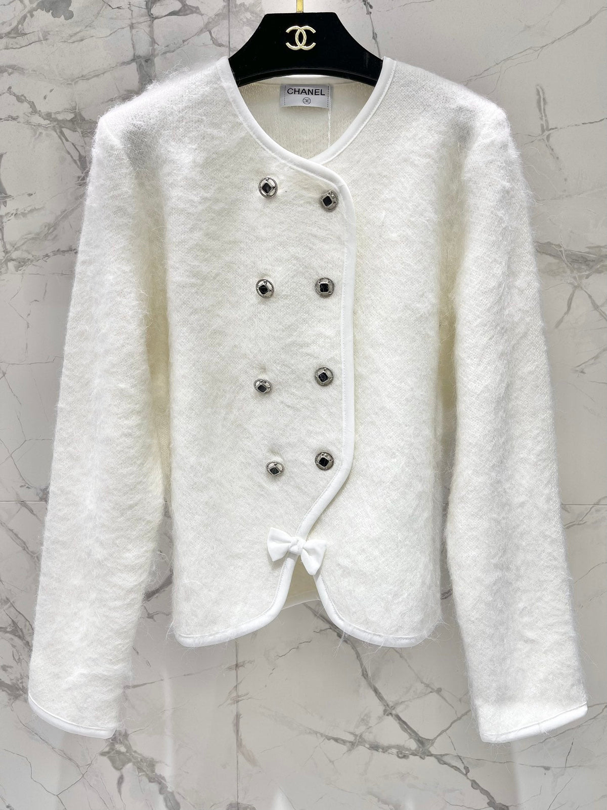 Chanel 2025 Double-breasted Round Neck Coat Wool 323090