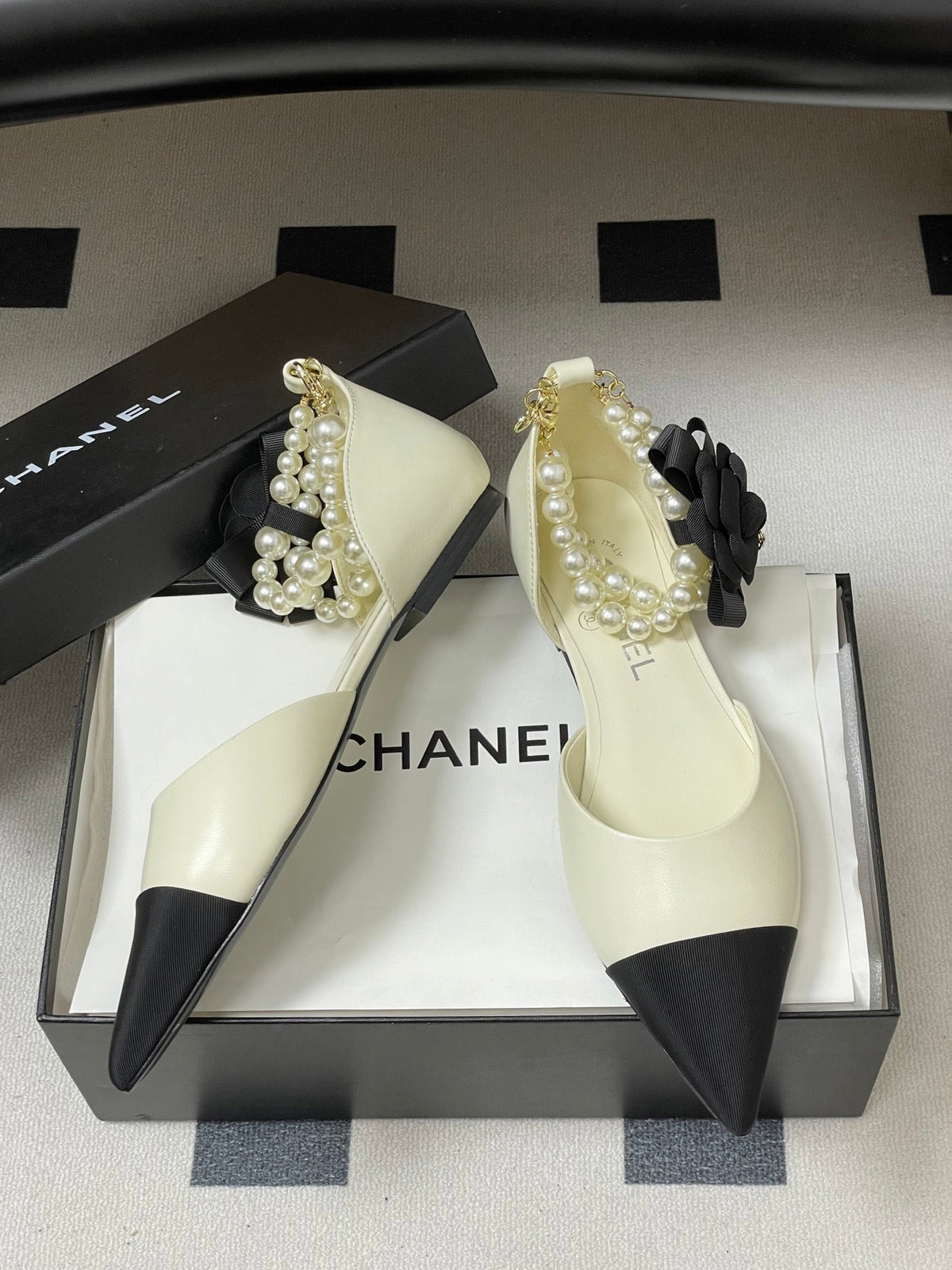 CC 26 Flat Slingback With Pearl Ankle Strap Lambskin Fabric