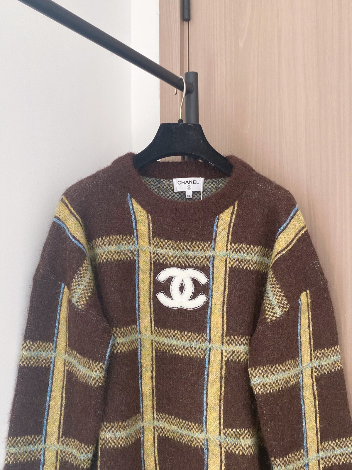 Chanel 2025 Two-tone Long Sleeve Sweater Wool 99240