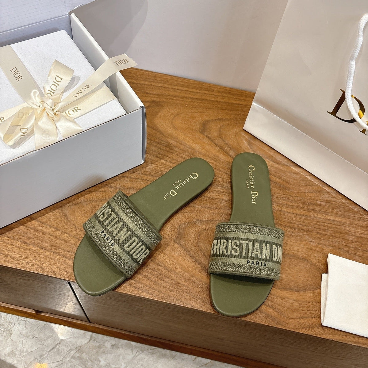 CD 26s Embroidered Sandals Canvas Cowhide 685496