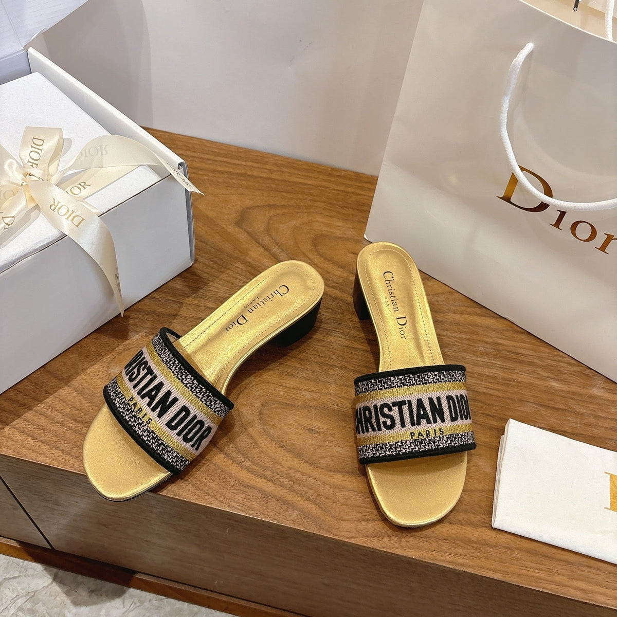 CD 26s Embroidered Sandals 45 Canvas Cowhide 685519