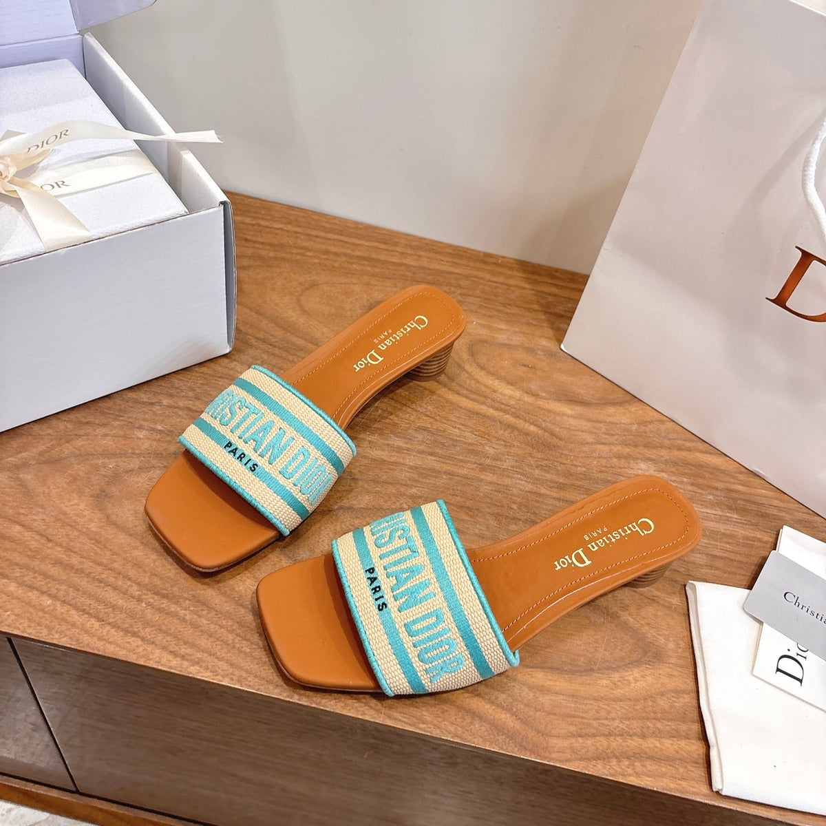 CD 26s embroidered Sandals Canvas Cowhide 685346