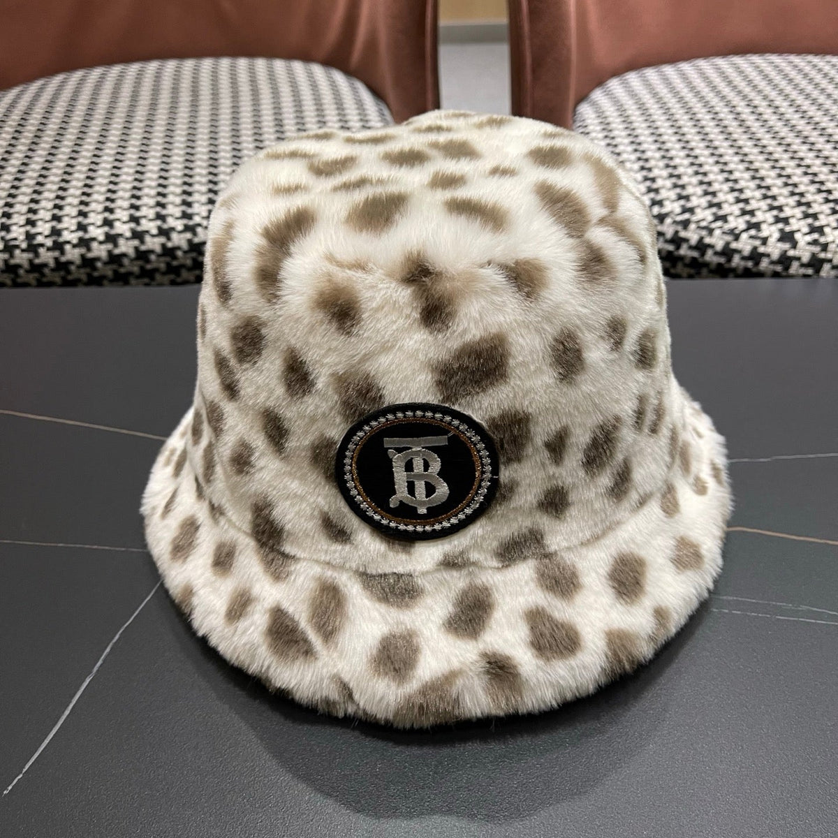 Burberry 2026 Leopard Print Bucket Hat Wool 550007