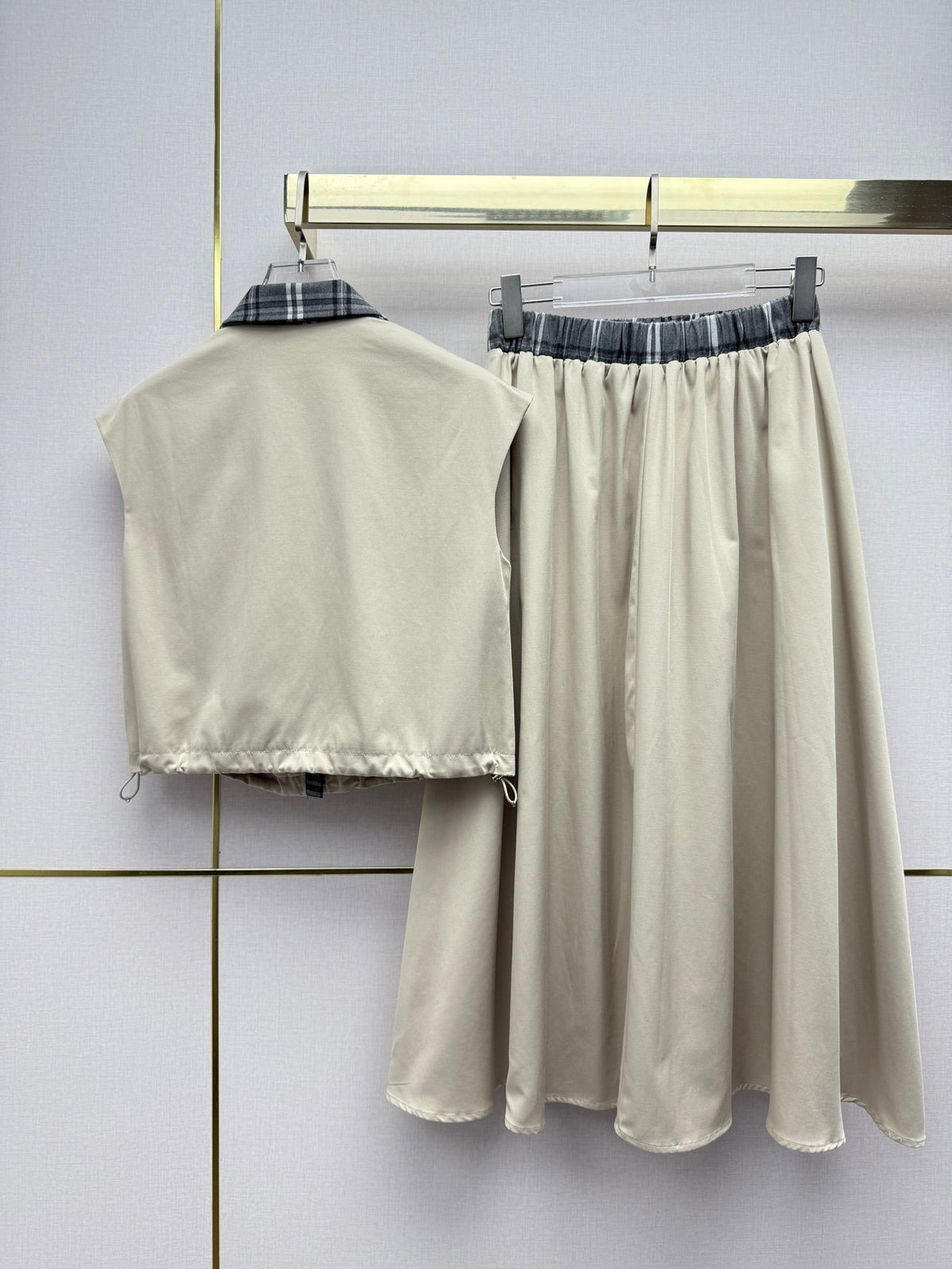 Miumiu 2026 Sleeveless Zipper Vest And Skirt Set Polyester Rayon