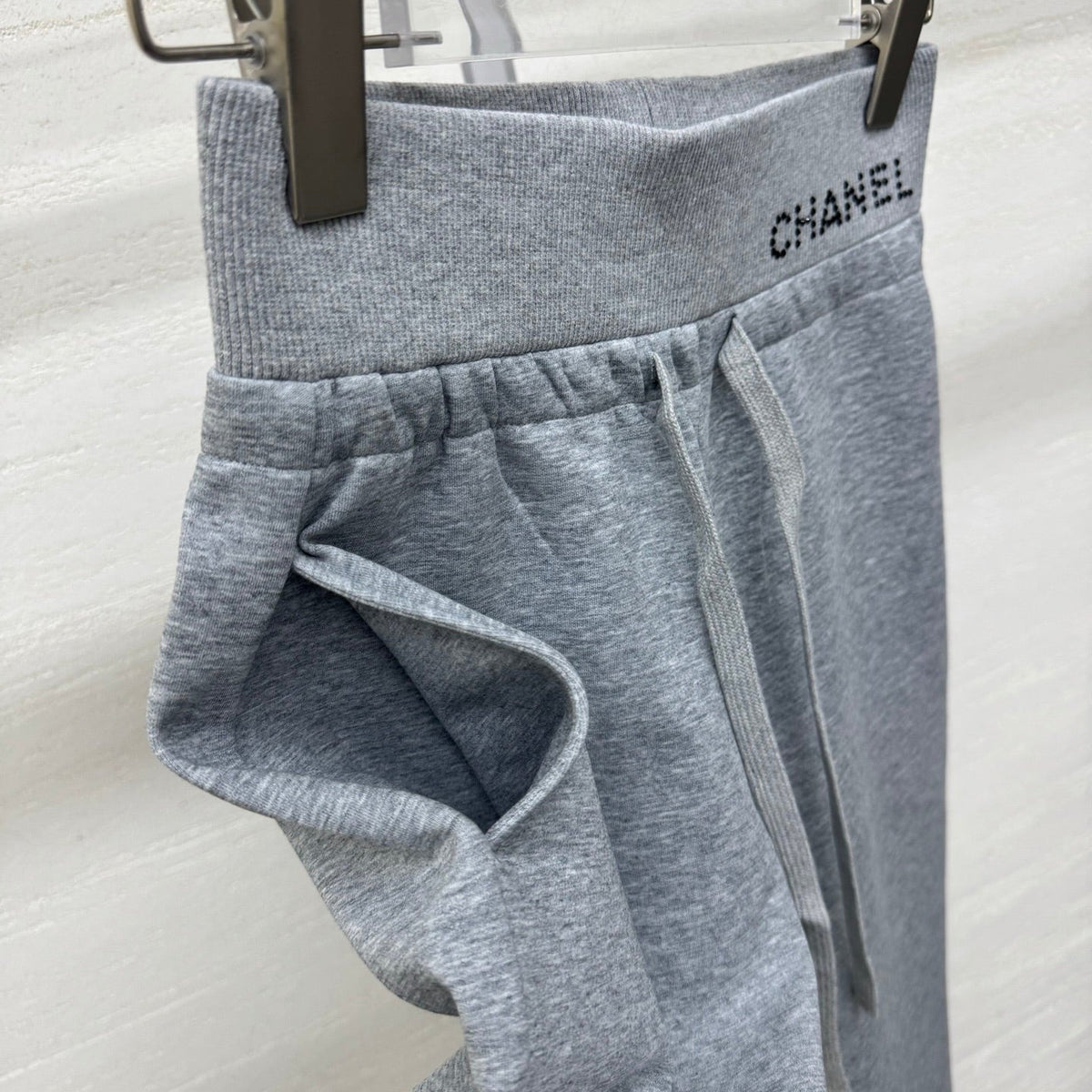 Chanel 2026 Rhinestone Waistband Casual Pant Cotton 356983