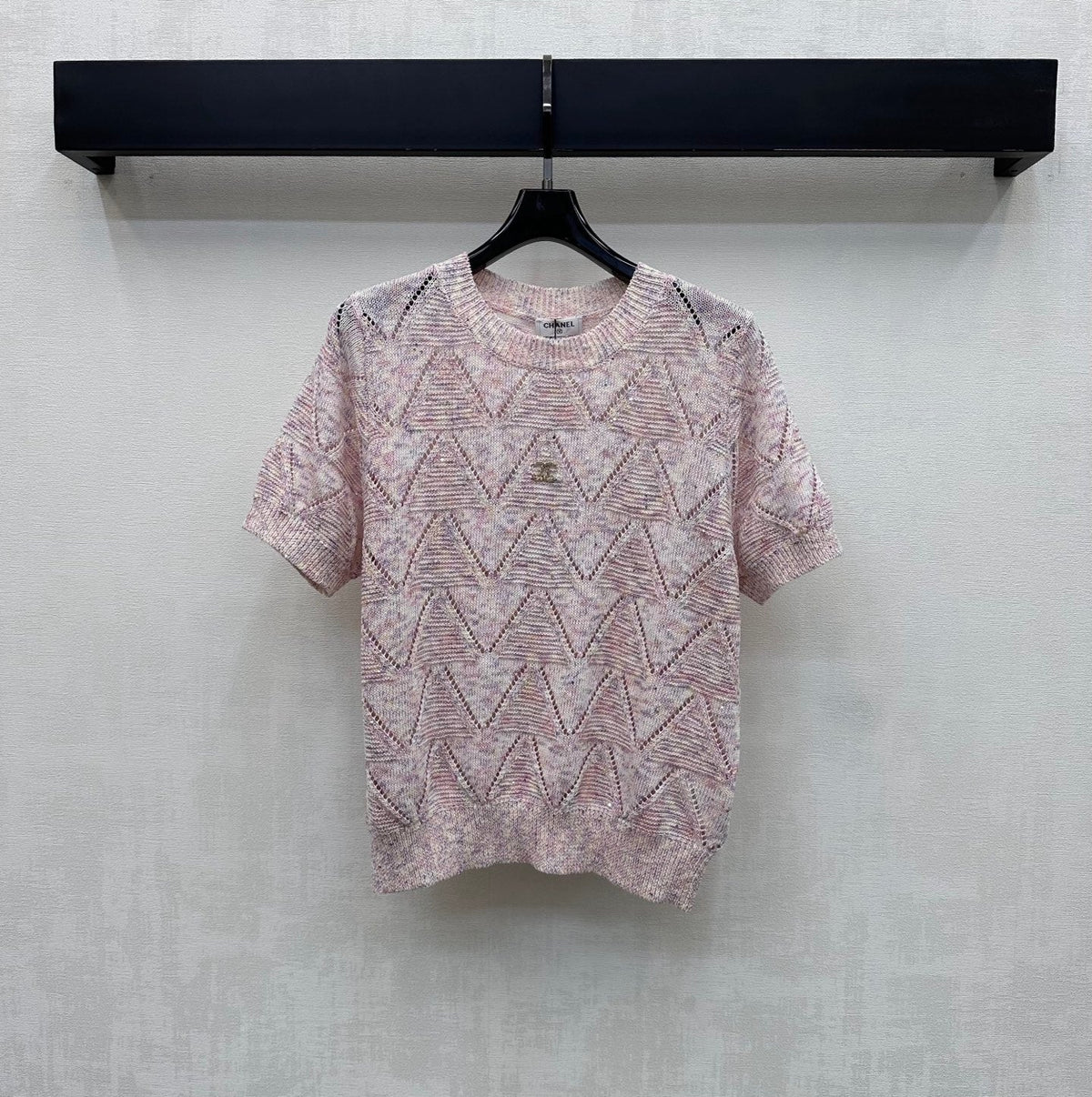 Chanel 2026 Wool Short-sleeved Knit Top With Metallic Logo 374878