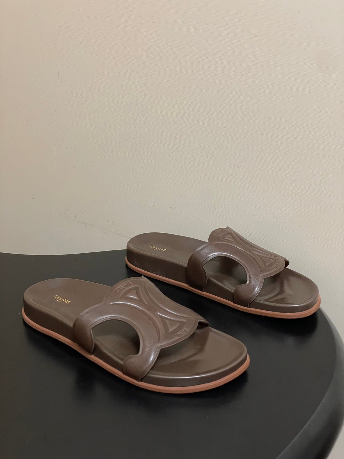 Celine 2026 Triomphe Flat Sandals Cowhide 934167