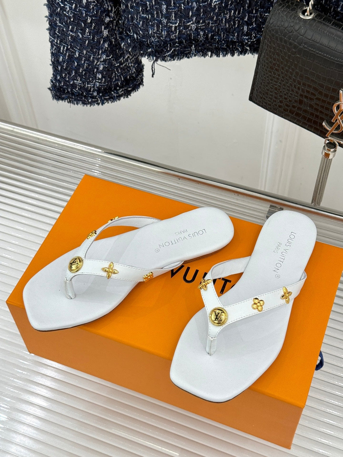 Louis Vuitton 2026 Gaia Flat Thong Slippers Leather 786173