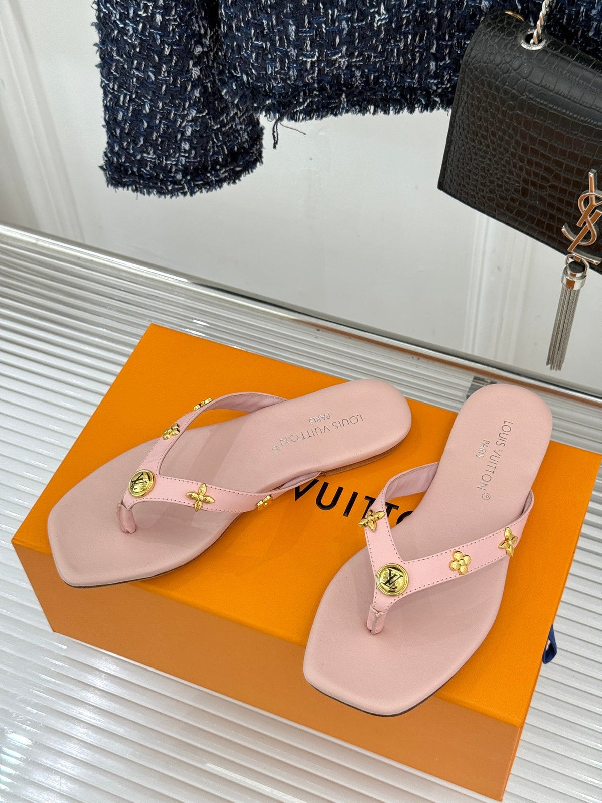 Louis Vuitton 2026 Gaia Flat Thong Slippers Leather 786173