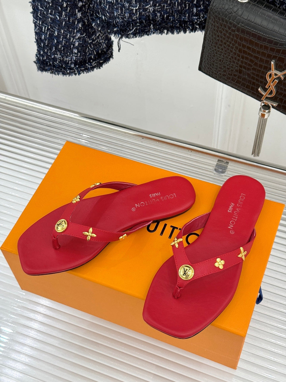 Louis Vuitton 2026 Gaia Flat Thong Slippers Leather 786173