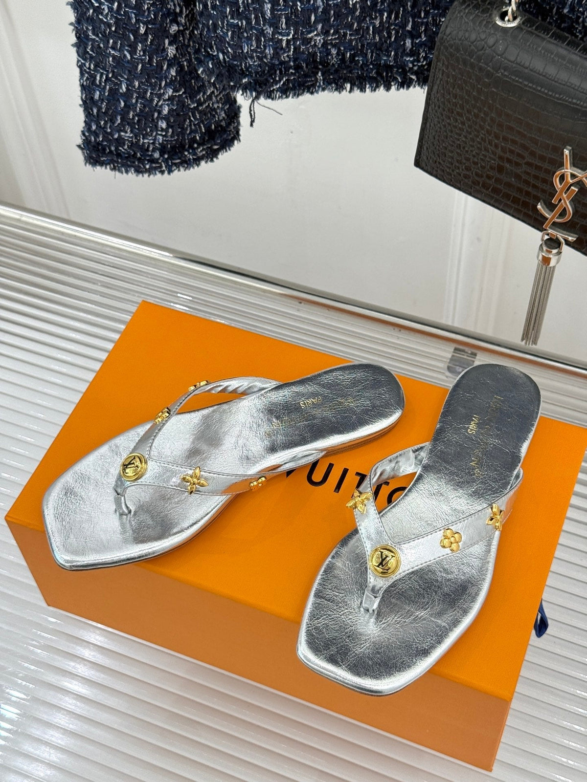Louis Vuitton 2026 Gaia Flat Thong Slippers Leather 786173
