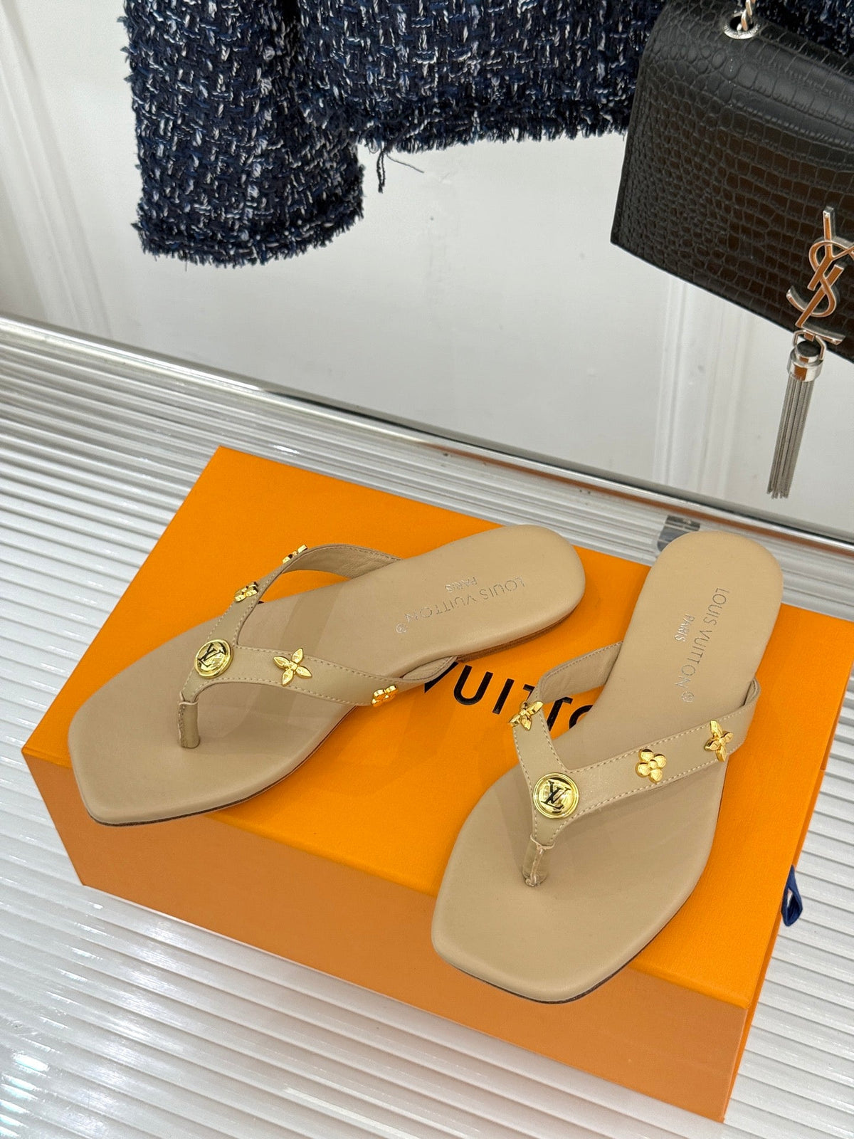 Louis Vuitton 2026 Gaia Flat Thong Slippers Leather 786173