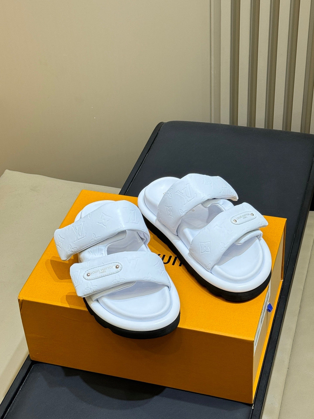 Louis Vuitton 2026 Pool Pillow Comfort Mules Leather 786936