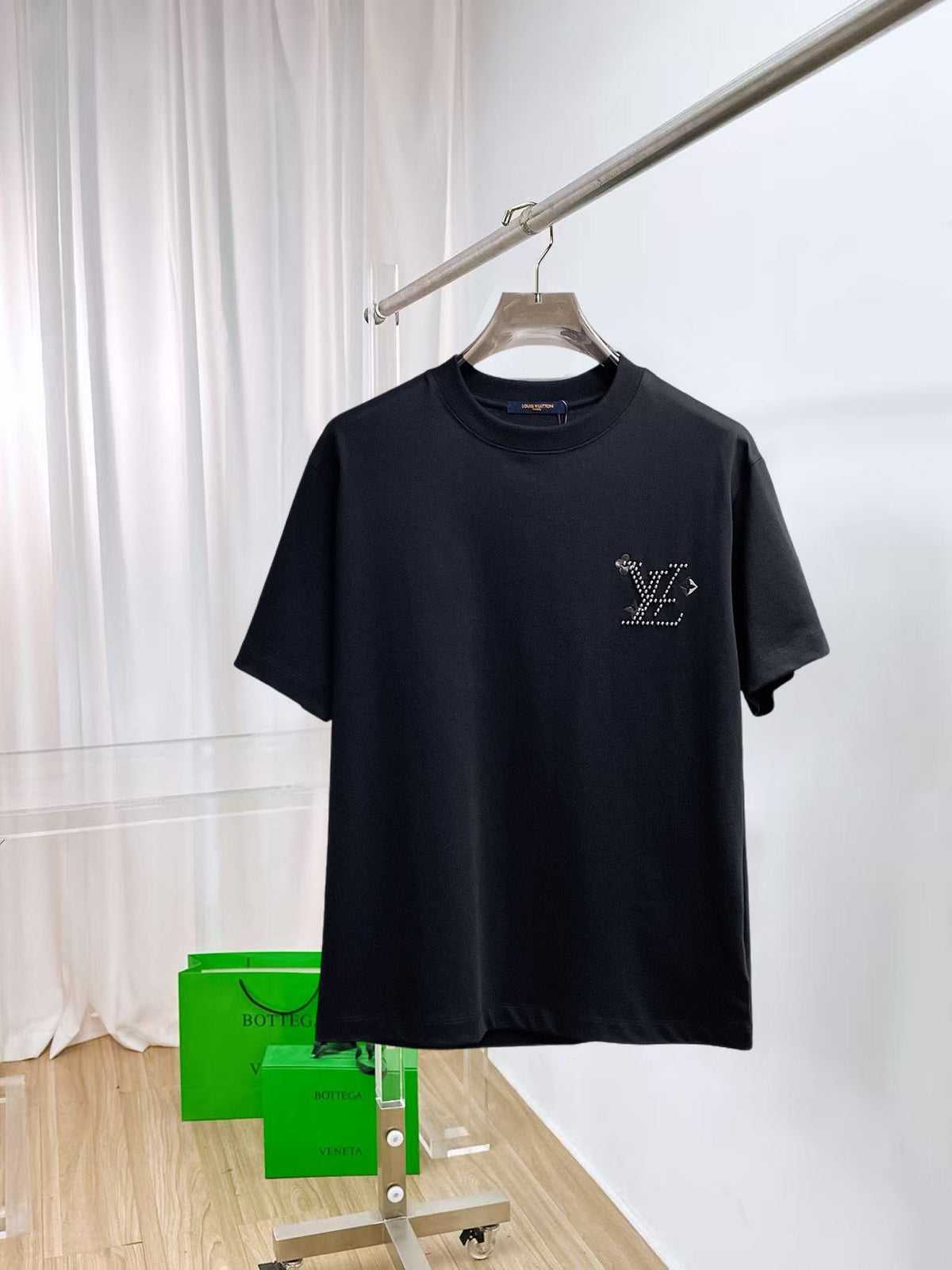 LV 2026 Men Short-sleeved T-shirt Cotton 303444