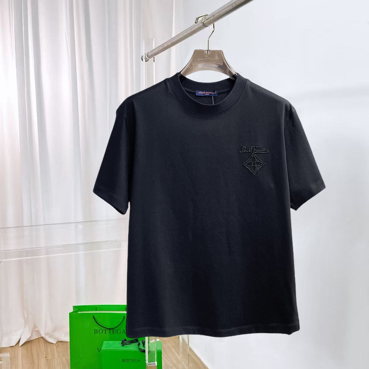 LV 2026 Men Short-sleeved T-shirt Cotton 303490