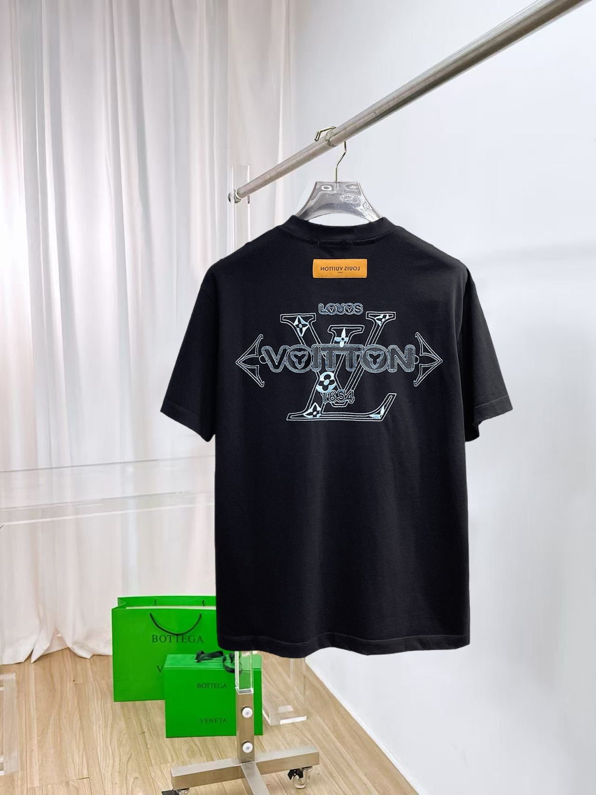 LV 2026 Men Short-sleeved T-shirt Cotton 303493