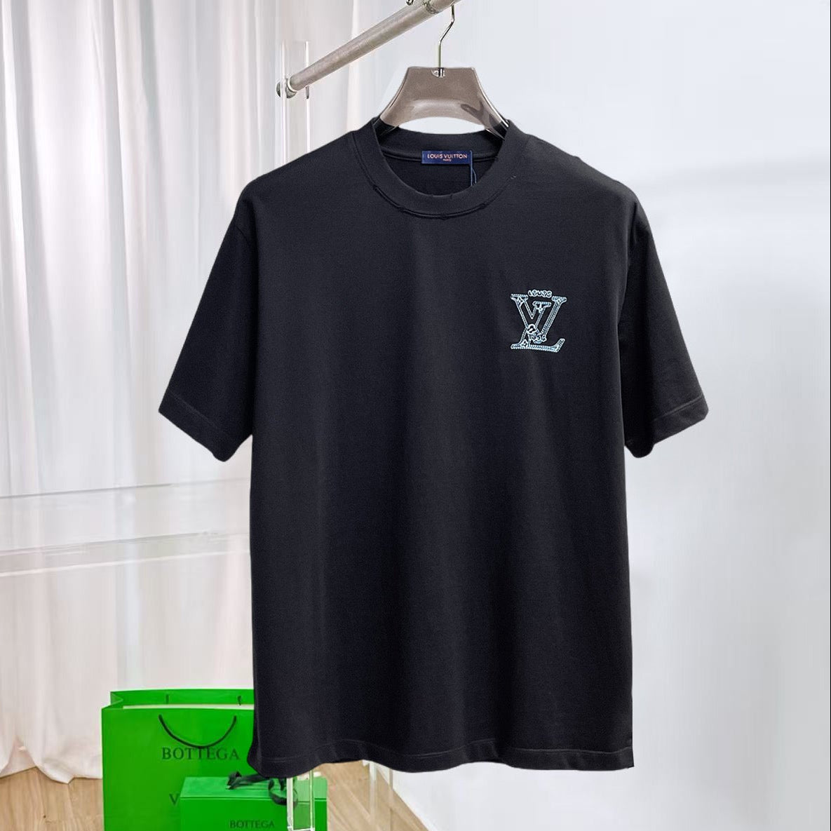 LV 2026 Men Short-sleeved T-shirt Cotton 303493