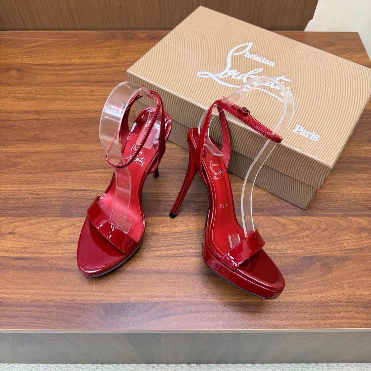Christian Louboutin 2026 Sandal Patent Leather 870879