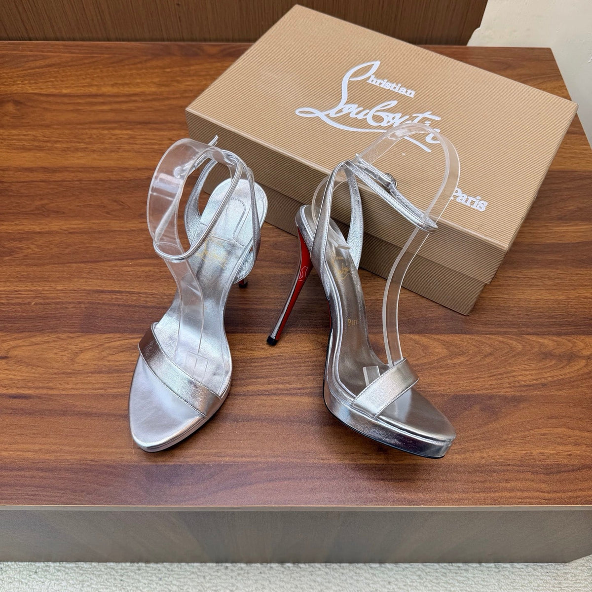 Christian Louboutin 2026 Sandal Patent Leather 870879