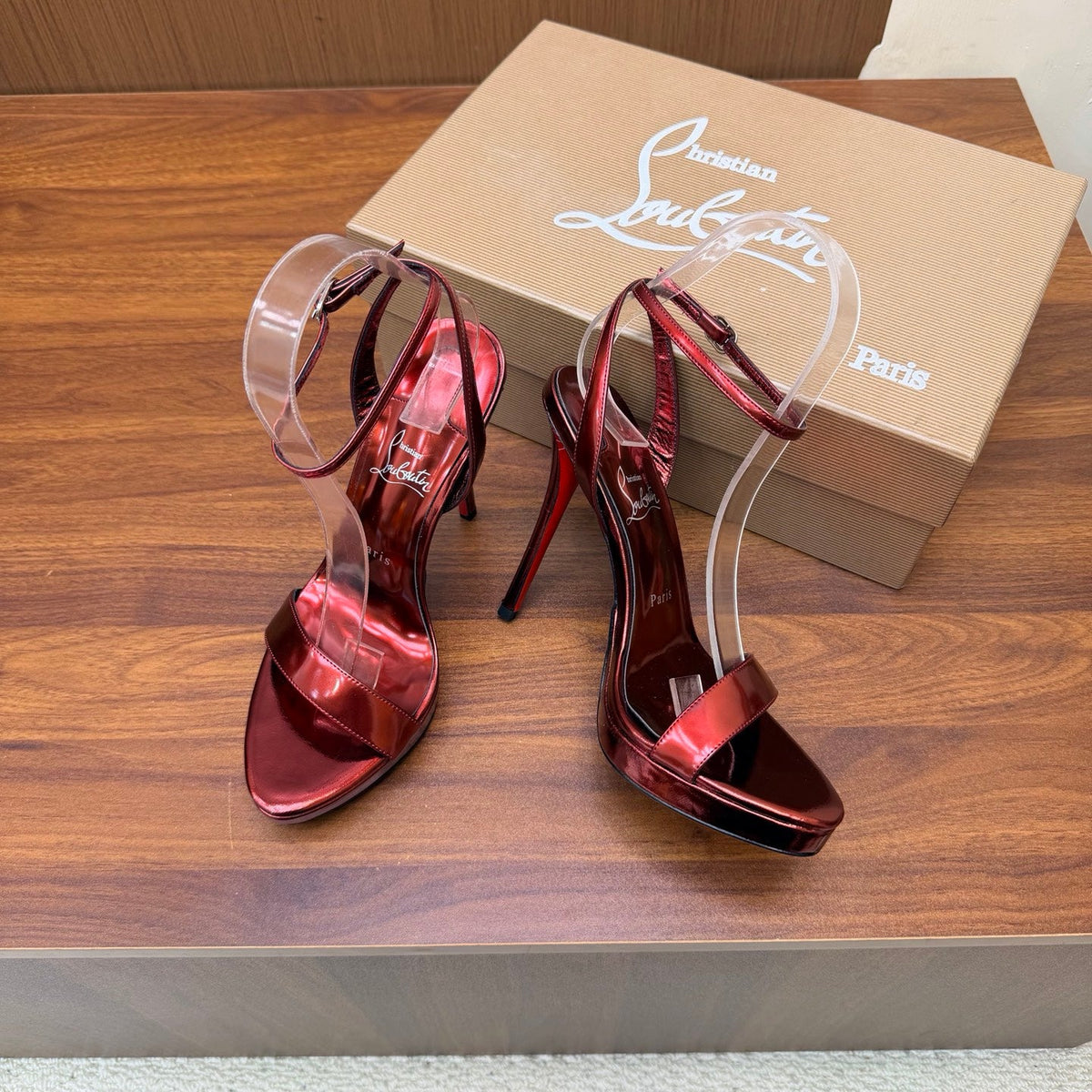 Christian Louboutin 2026 Sandal Patent Leather 870879