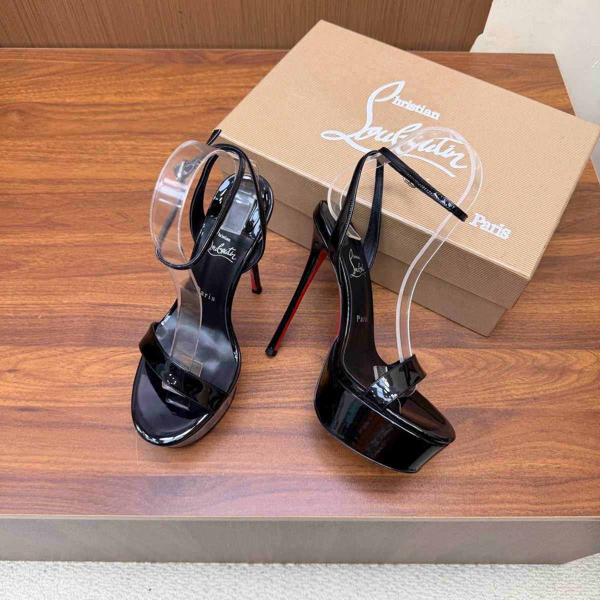 Christian Louboutin 2026 Sandal Patent Leather 870887