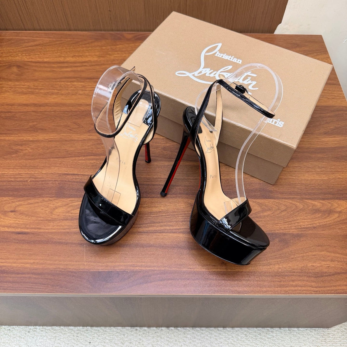 Christian Louboutin 2026 Sandal Patent Leather 870887