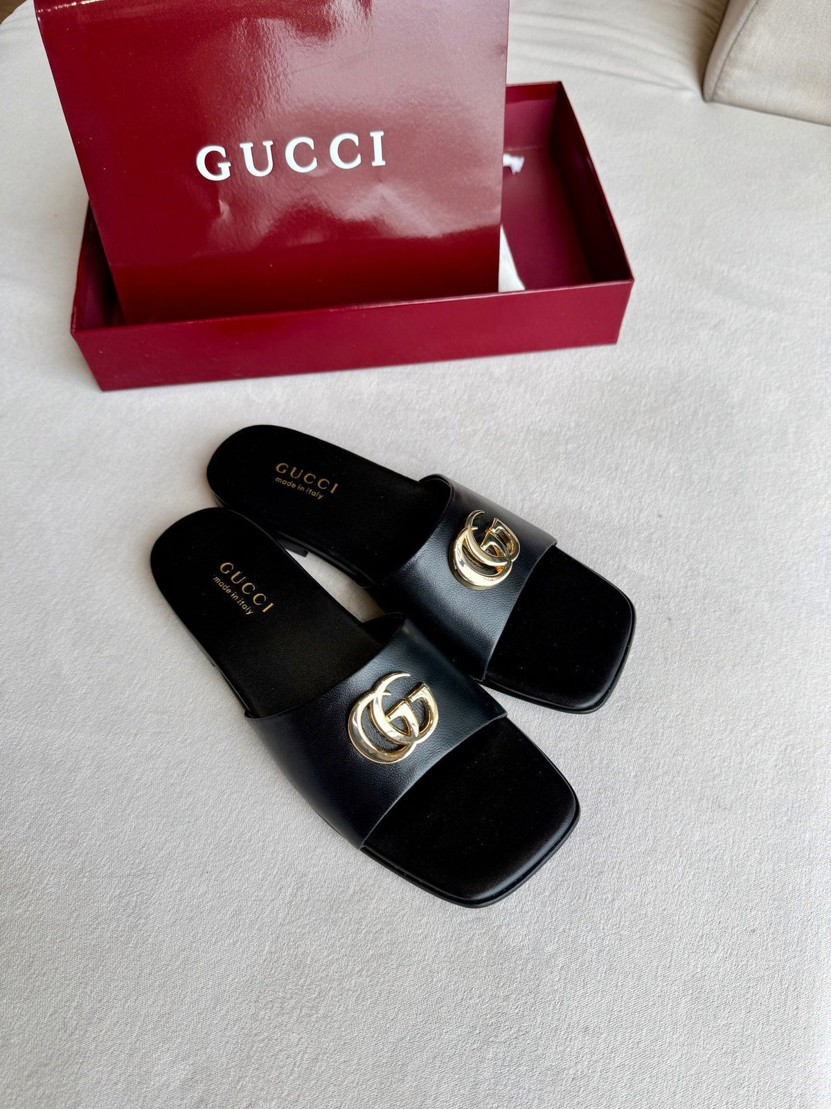Gucci 2026 Low-Heeled Sandals Canvas Sheepskin 938334