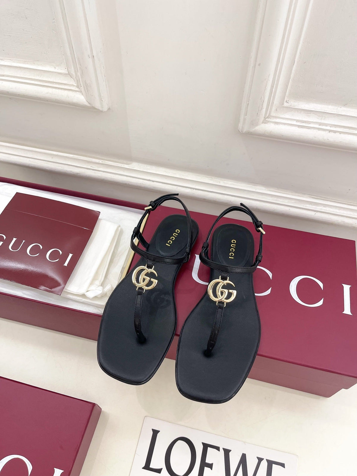 Gucci 2026 Marmont T-Strap Sandals Leather 946528