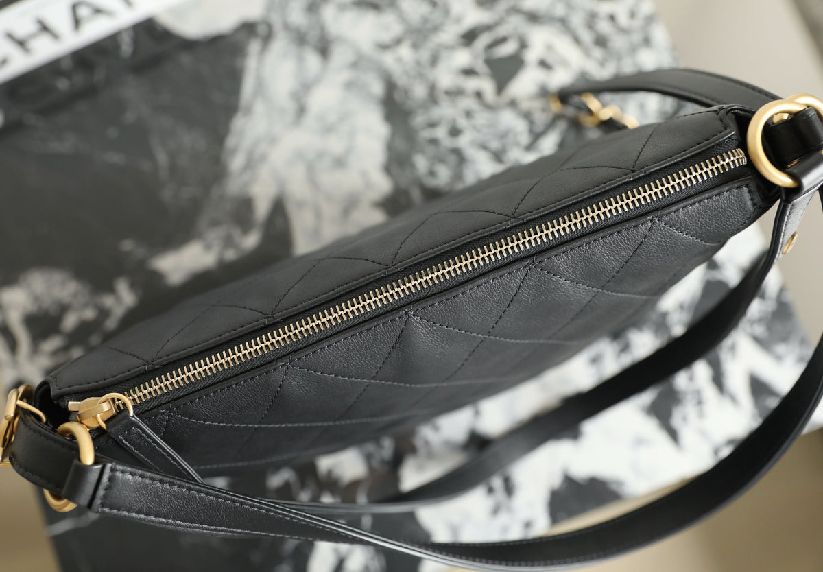 Chanel 25s 𝗛𝗼𝗯𝗼 Backpack Small Black Calfskin 340195