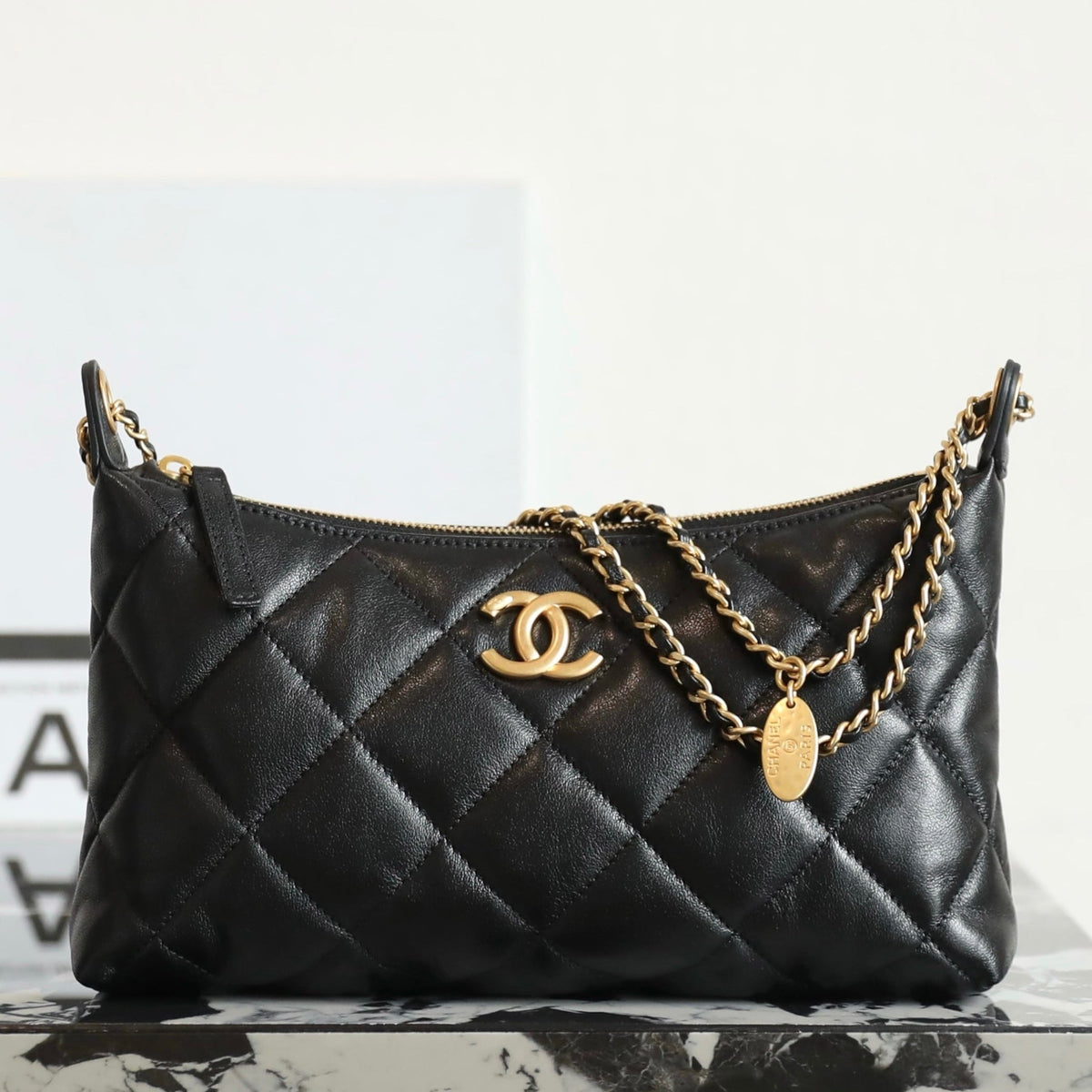 CC 2025 Hobo Dumpling Bag 26cm Black Calfskin 343720