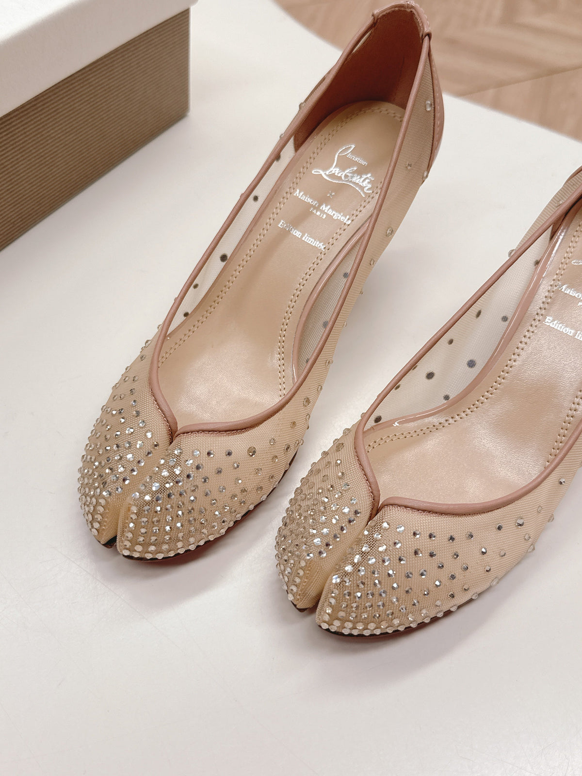 CL x Margiela 25 Split Toe Beige Mesh Sheepskin 322087