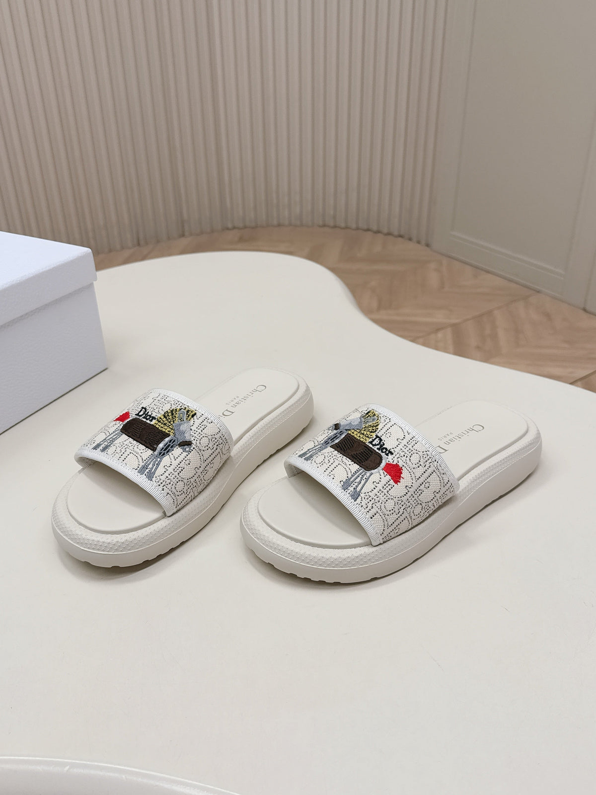 CD 26s  Slippers White Canvas Lambskin 643806