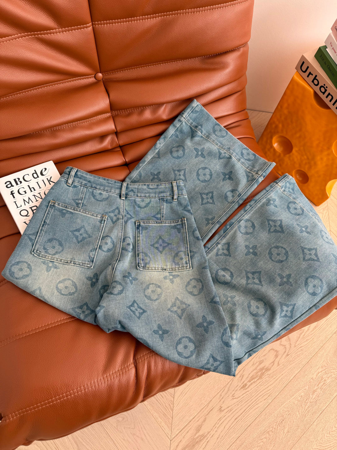 LV 25  Classic Monogram Pattern Wide-Leg Jeans Cotton