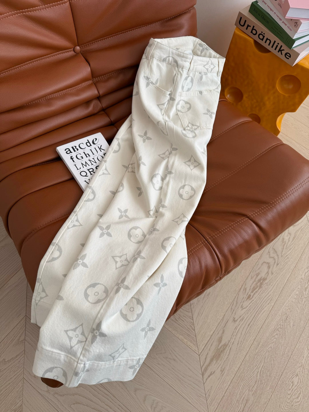LV 25  Classic Monogram Pattern Wide-Leg Jeans Cotton