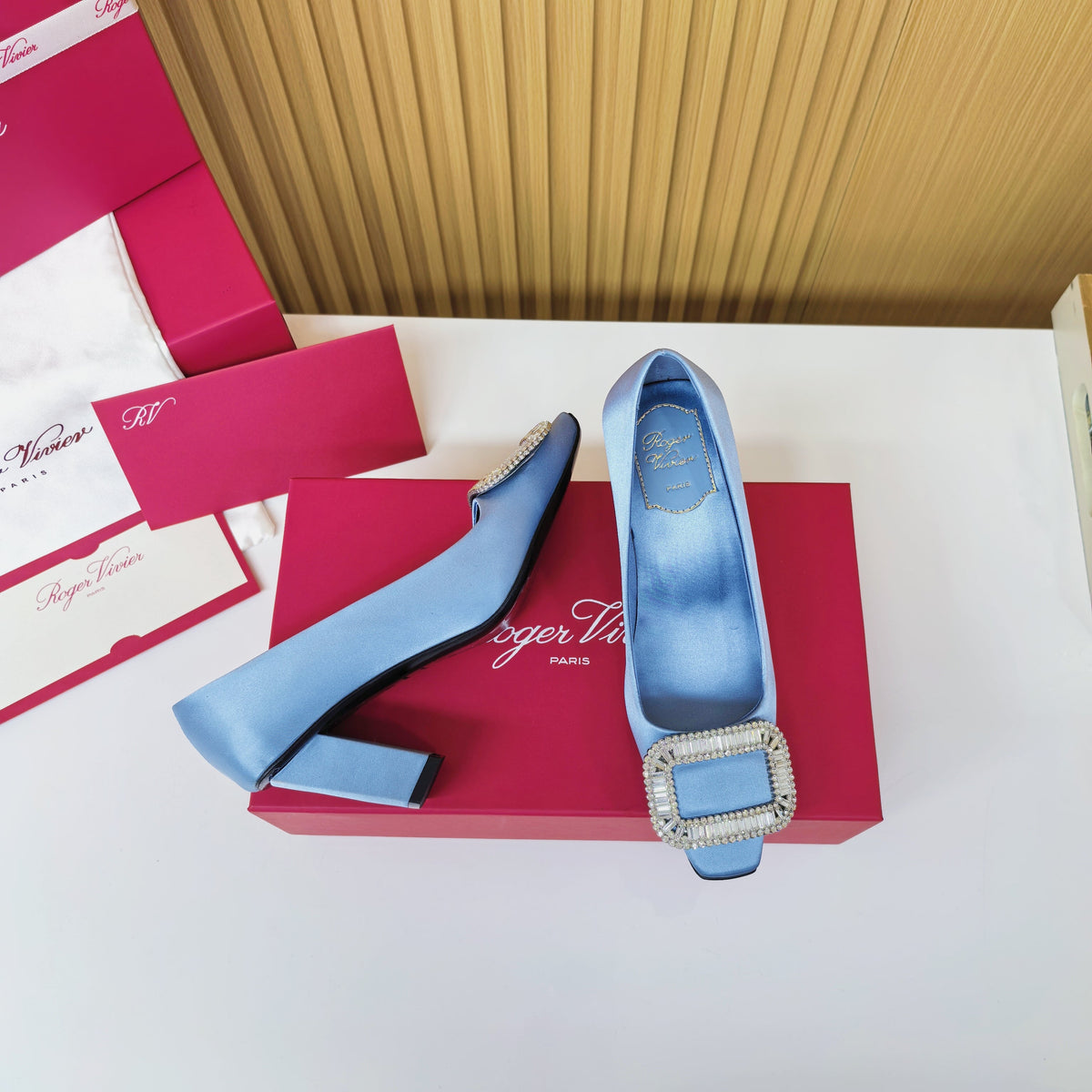 Viv Button Pumps Mist Blue Silk 247406